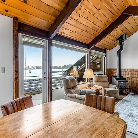The Embarcadero Condos Newport Room photo