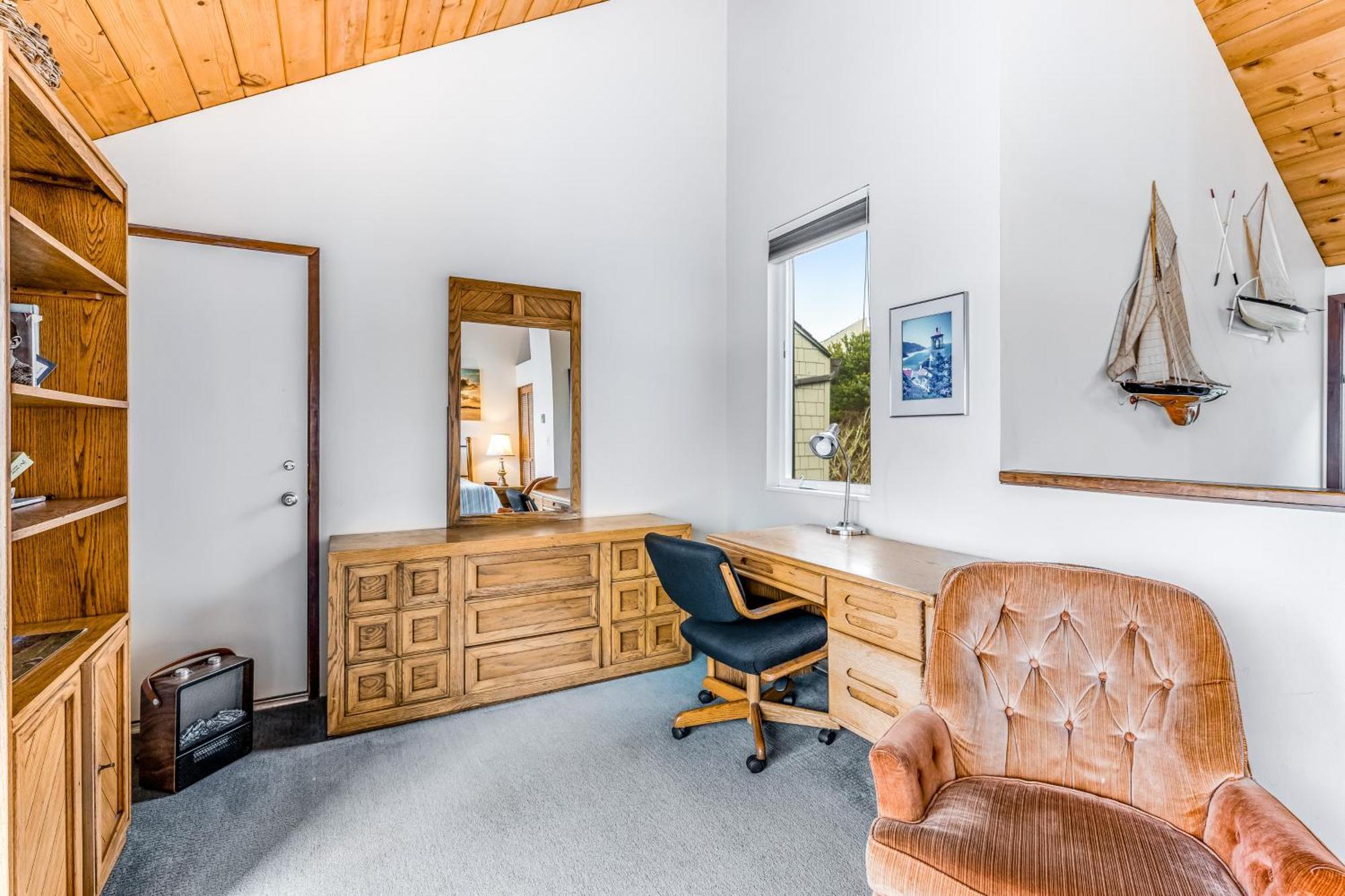 The Embarcadero Apartment Newport